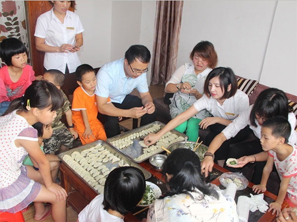 人和集團(tuán)“讓愛心傳遞文明，讓奉獻(xiàn)精彩城市”公益活動(dòng)圓滿結(jié)束 